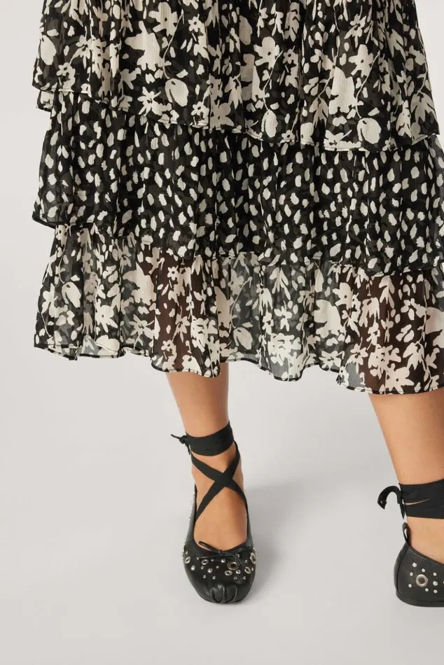 FlauraMidi Skirt Clothing Baandsh Skirts and Shorts