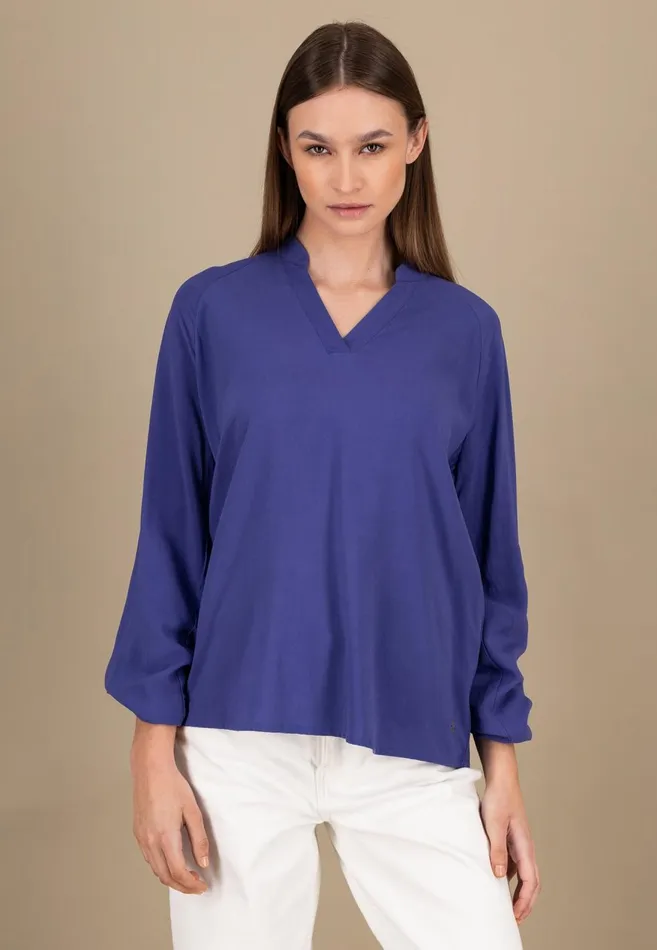 FYNCHHATTON Blouse With A Vneck And Standup Collar Blue Purplemilkcrimson Red Women Blouses FYNCHHATTON Blouse With A Vneck And Standup Collar Blue Purplemilkcrimson Red Women Blouses