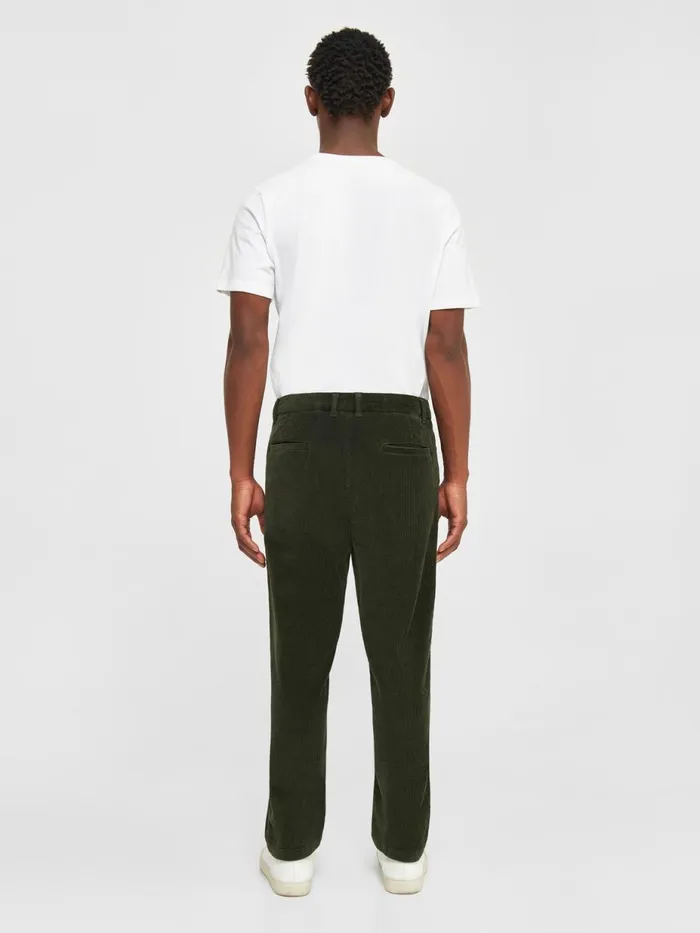 KnowledgeCotton Apparel Pants CHUCK Regular 8wales Corduroy Chino Pants Forrest Night 8211 Men