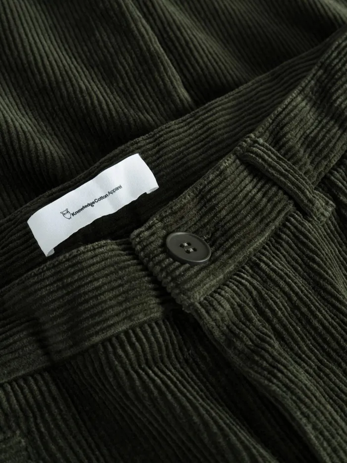 KnowledgeCotton Apparel Pants CHUCK Regular 8wales Corduroy Chino Pants Forrest Night 8211 Men