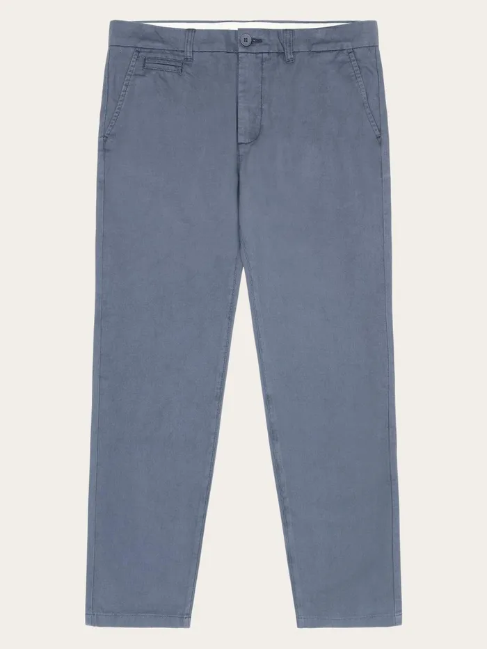 KnowledgeCotton Apparel Pants CHUCK Regular Twill Chino Pants Vintage Indigo 8211 Men