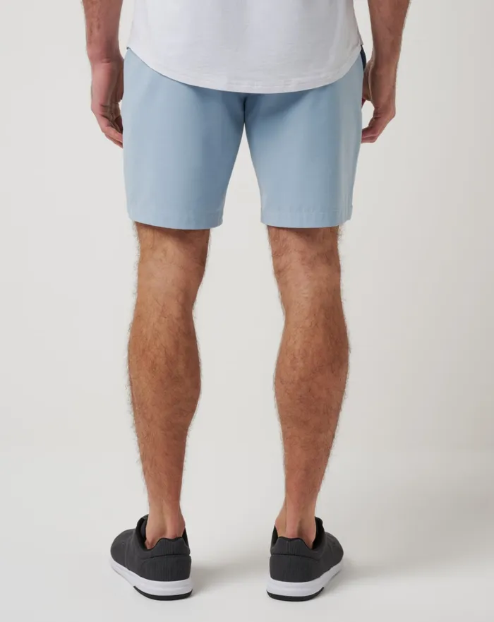 Men Shorts TravisMathew TECH CHINO SHORT 8IN Ash Blue