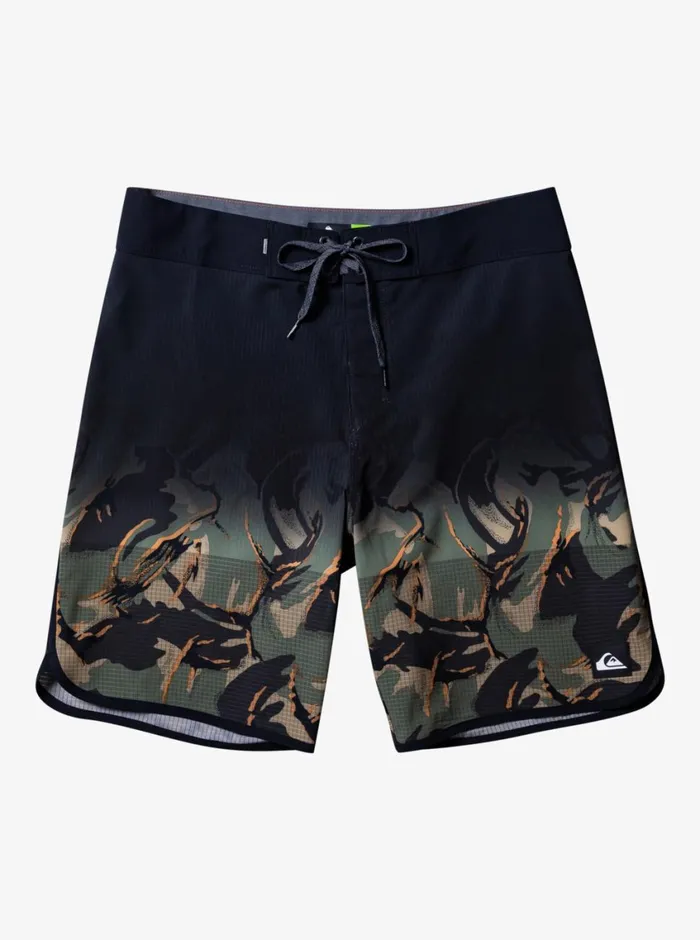 Quiksilver Highline Scallop 19034 Boardshorts Four Leaf Clover Mens Shorts and Amphibians