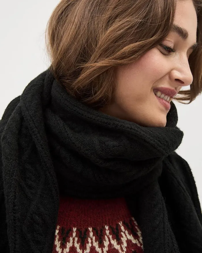 RWandCO Hats Gloves and Scarves CableKnit Scarf Black 8211 Women