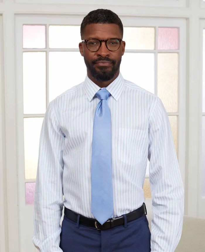 Savile Row Company White Sky Blue Stripe Classic Fit NonIron Shirt 8211 Single Cuff Men NonIron Shirts