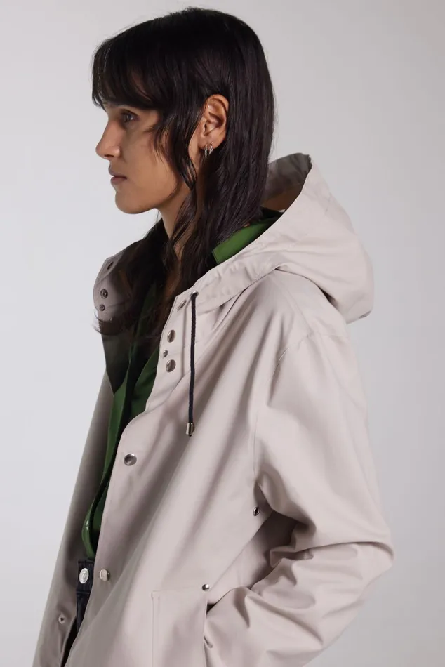 Stutterheim Stockholm Lightweight Raincoat Light Sand Women Raincoats